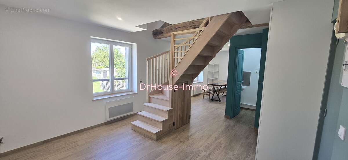 Appartement à MOUROUX