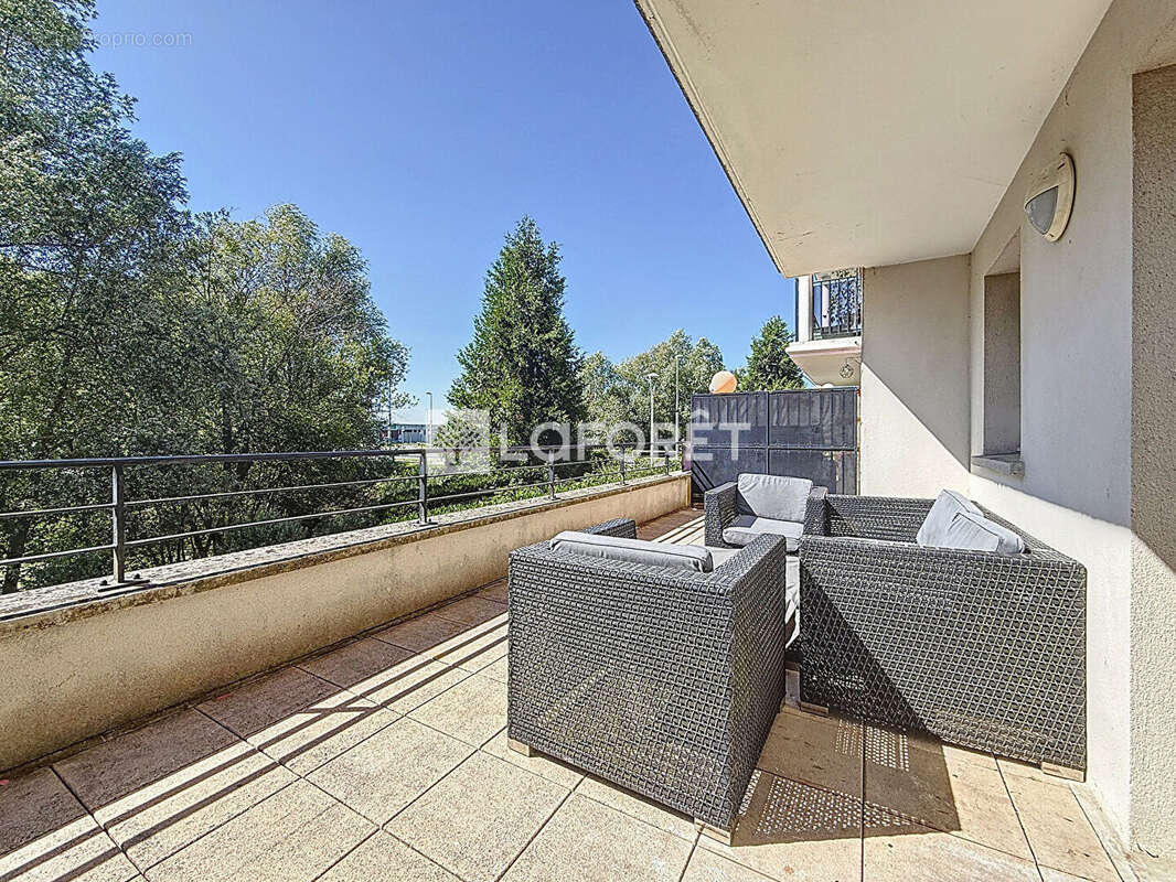 Appartement à MOISSY-CRAMAYEL