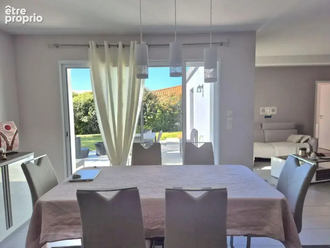 Maison 5 pièces 110 m² à vendre à Saint-Mathurin (85150) - photo 4