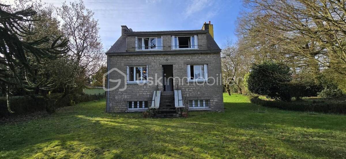 Maison à LE ROC-SAINT-ANDRE