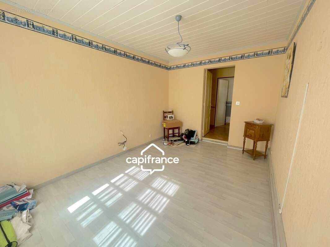 À vendre – Maison de campagne à SAINT CYR DES GATS (85) - photo 12