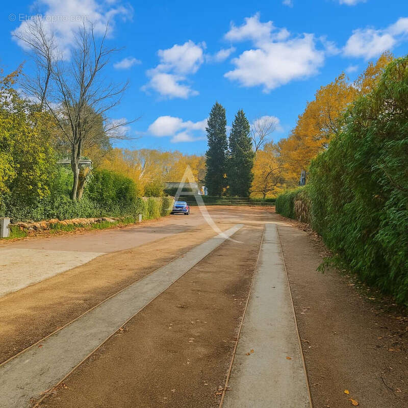 Terrain à GIF-SUR-YVETTE