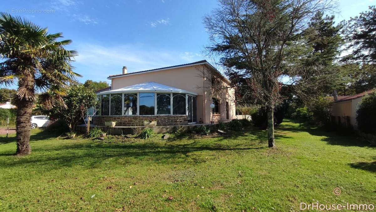 Maison 196 m² à Pornic  - photo 4