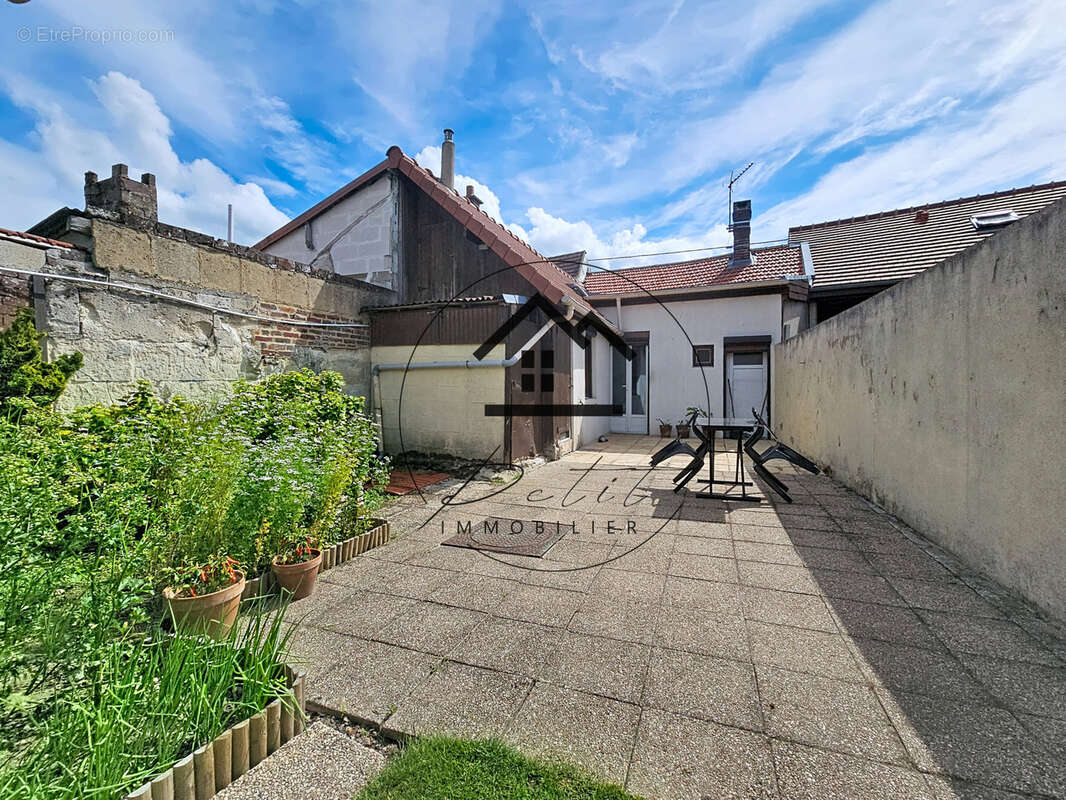 Maison à ETOUY