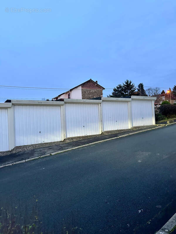 Appartement à SAINTE-GENEVIEVE-DES-BOIS