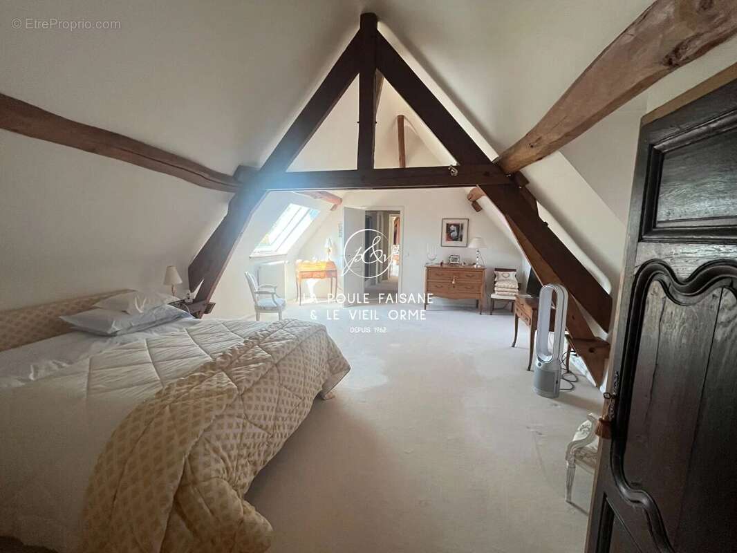 Maison à HOUDAN
