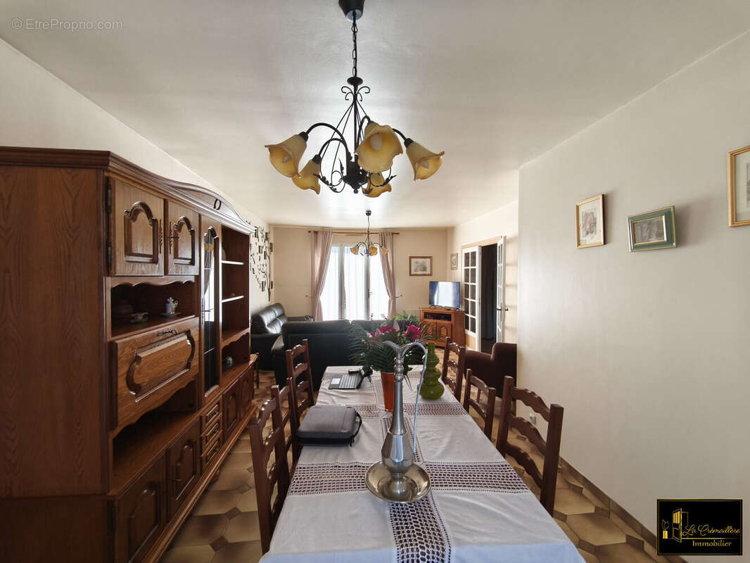 Maison à SAINTE-MESME