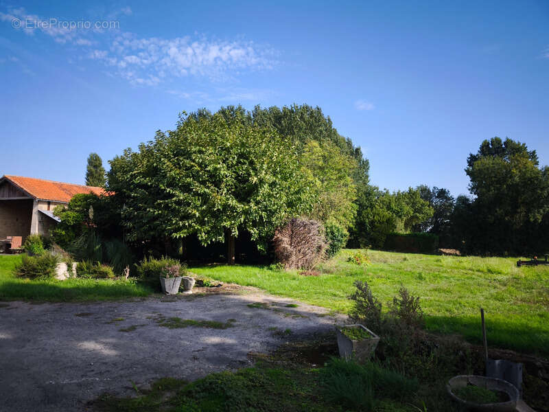 Maison à MAUZE-SUR-LE-MIGNON