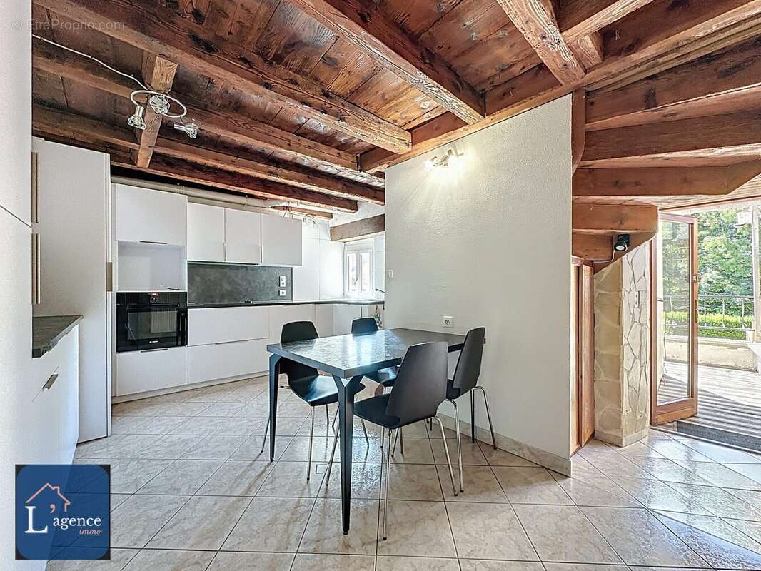 Maison à DIVONNE-LES-BAINS