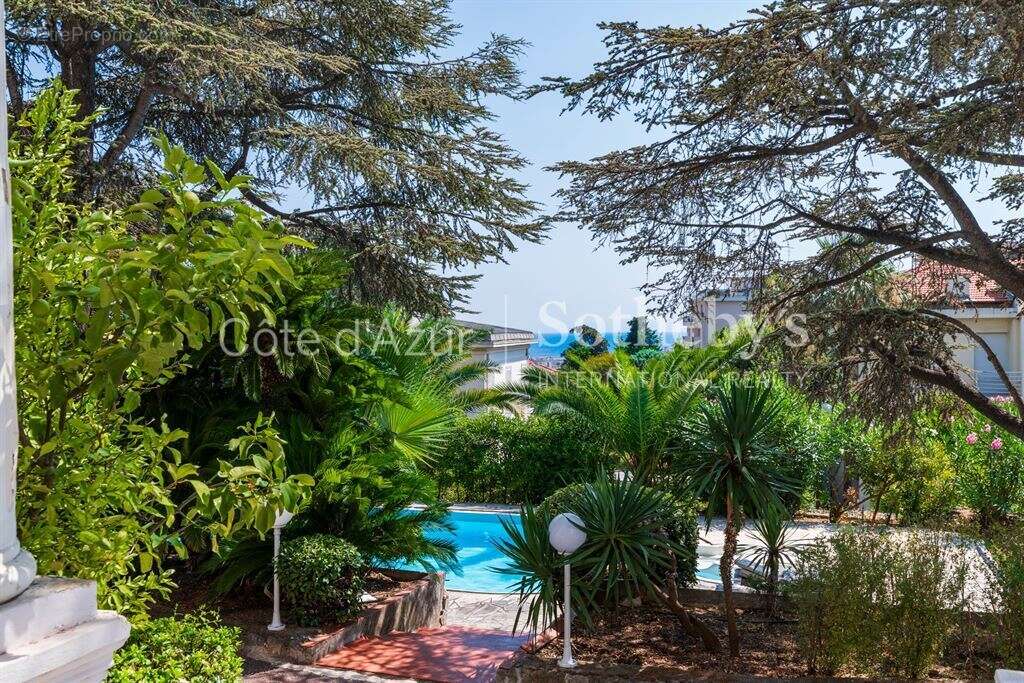 Exclusivité, appartement de prestige au sein de la Villa Diano, demeure historique du Mont Boron - photo 6