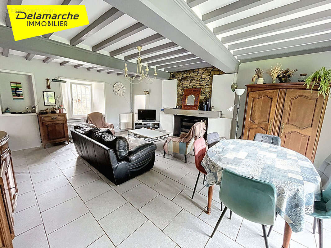 Maison à SAINT-SAUVEUR-LENDELIN