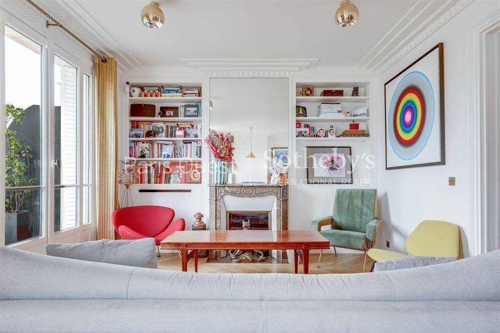 Appartement à PARIS-17E