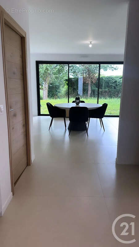 Maison à BOUCHEMAINE