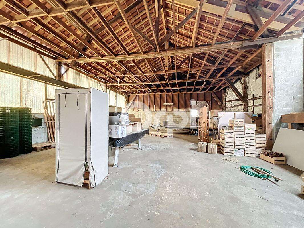 Commerce à PERIGUEUX