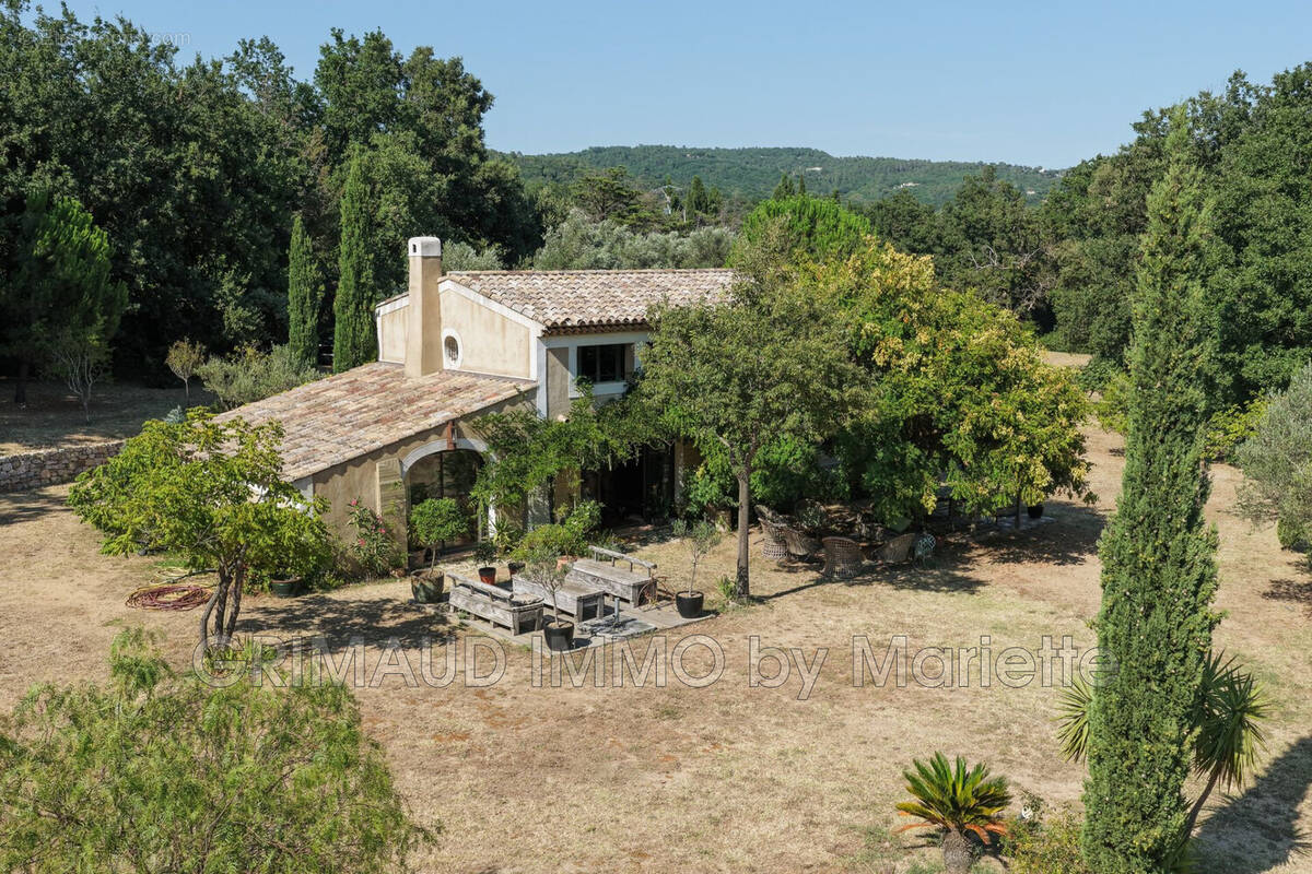 Maison à LA GARDE-FREINET