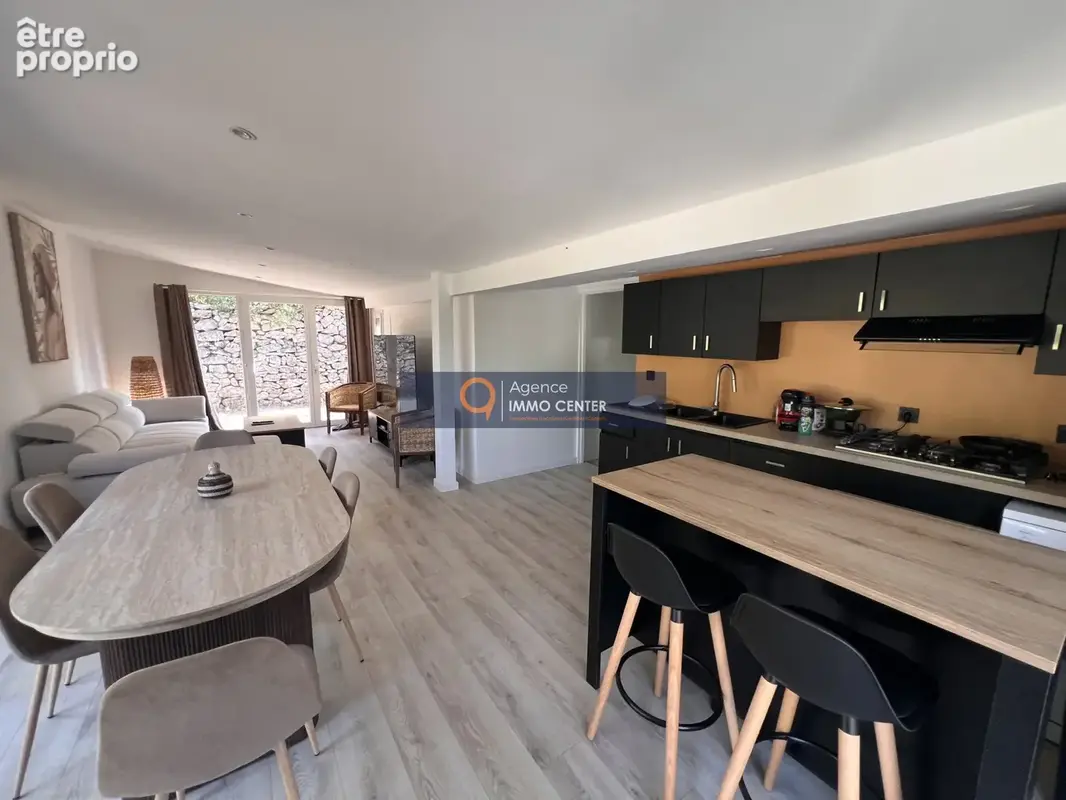 Photo Maison à Carnoules au prix de 289 000€