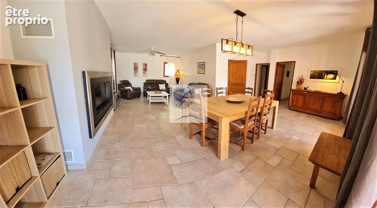 A vendre à Blauvac, spacieuse villa  avec piscine et appartement indépendant - Secteur Bedoin, Mont Ventoux. - photo 4
