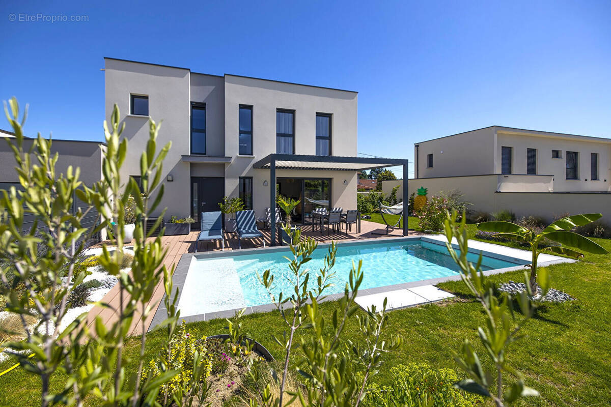 Maison à CHAPONOST