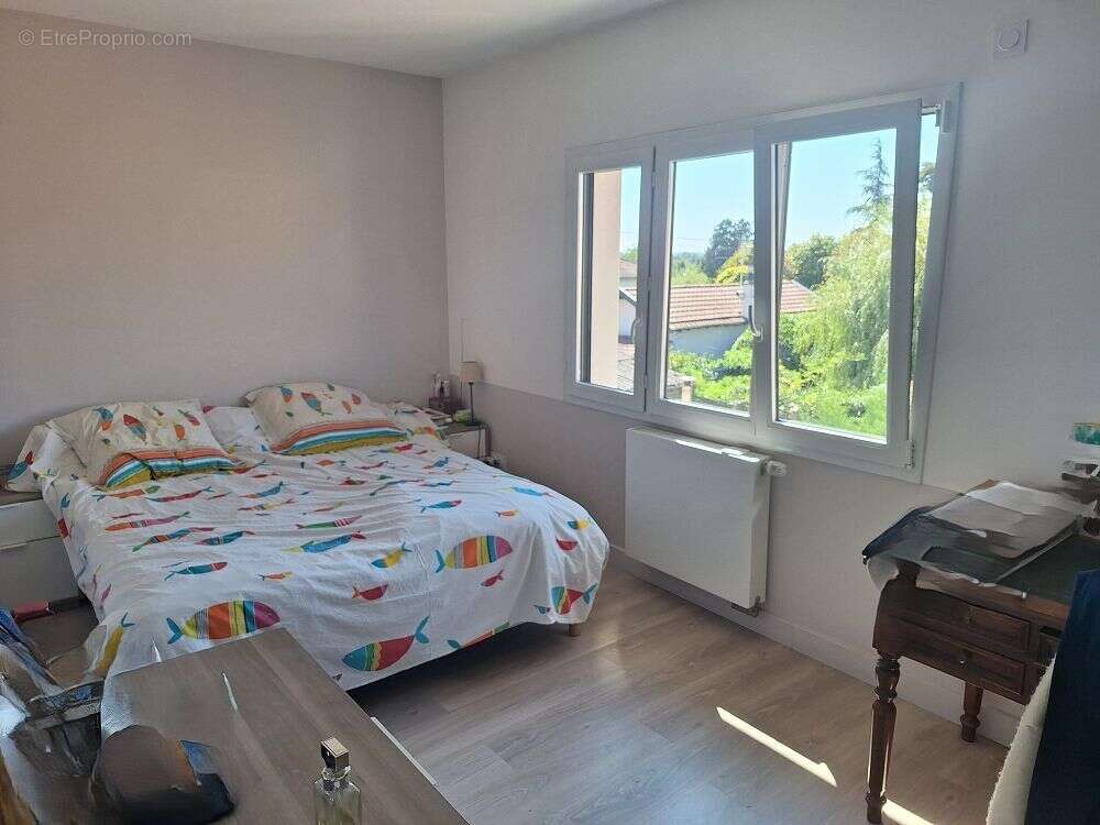 Maison à SAINTE-FOY-LES-LYON