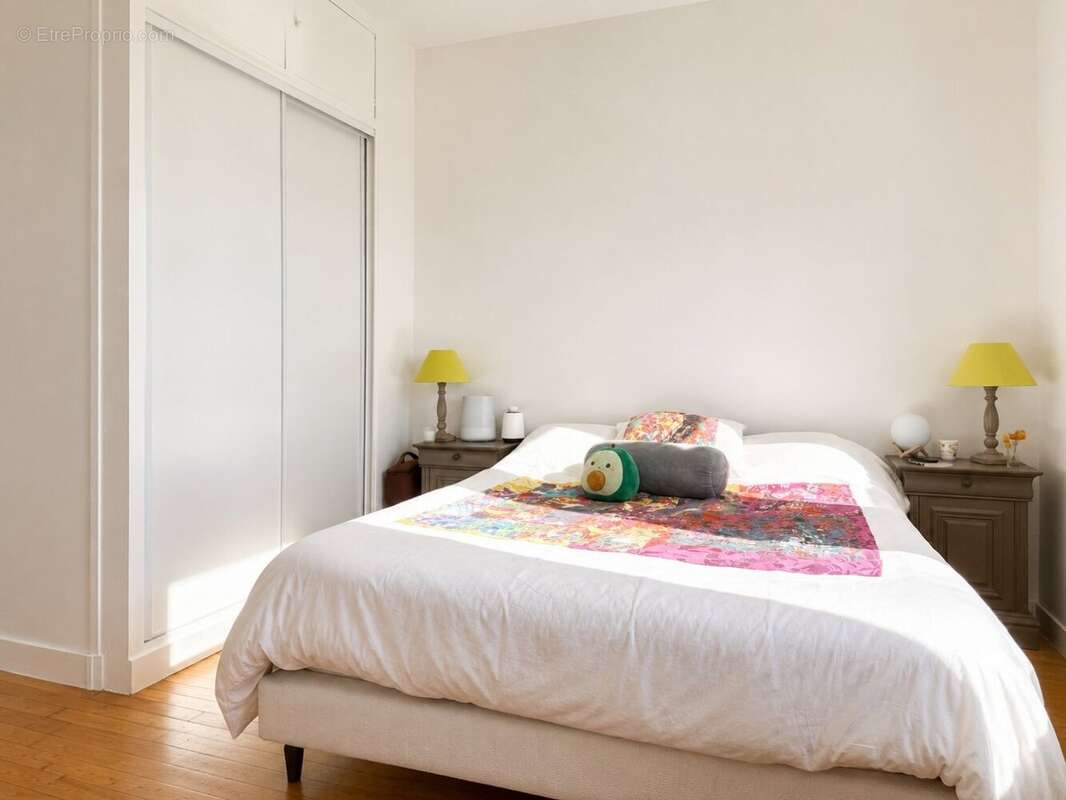 Maison familiale de 165 m² avec jardin, 5 chambres et revenus photovoltaïques  Le Gond-Pontouvre - photo 6