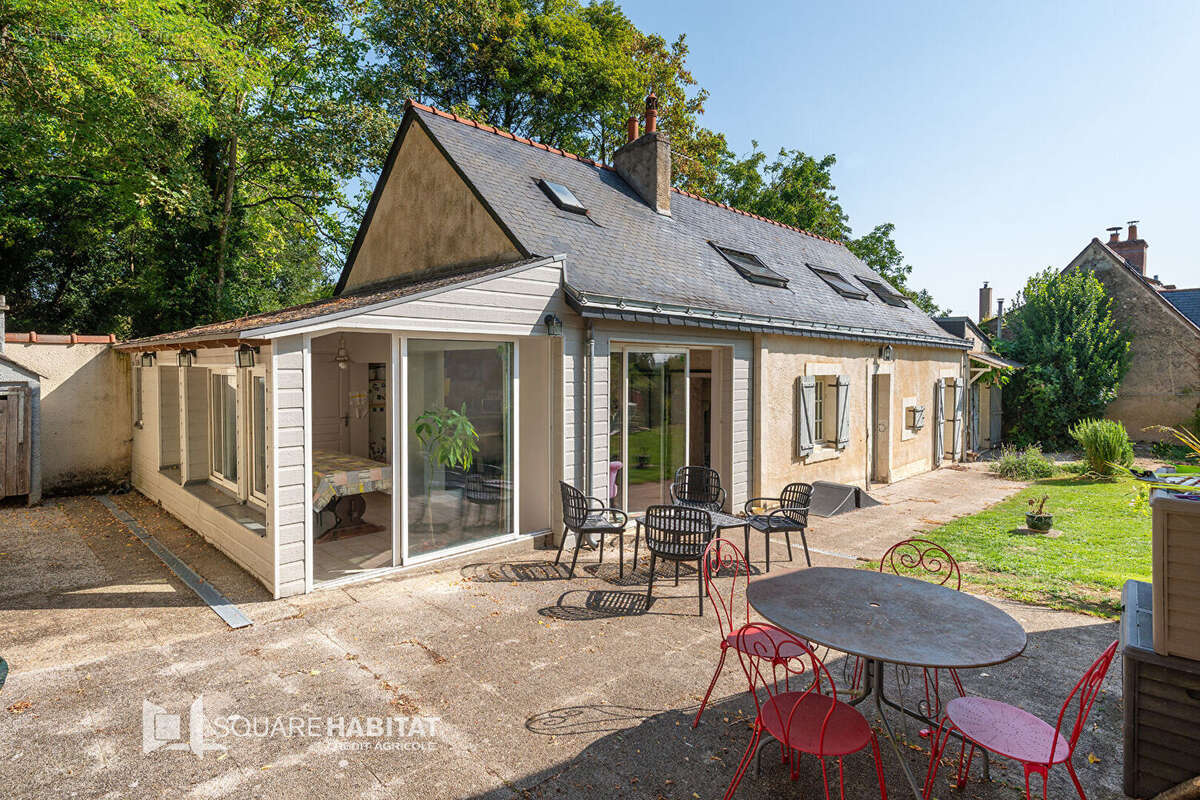 Maison à SOULAIRE-ET-BOURG