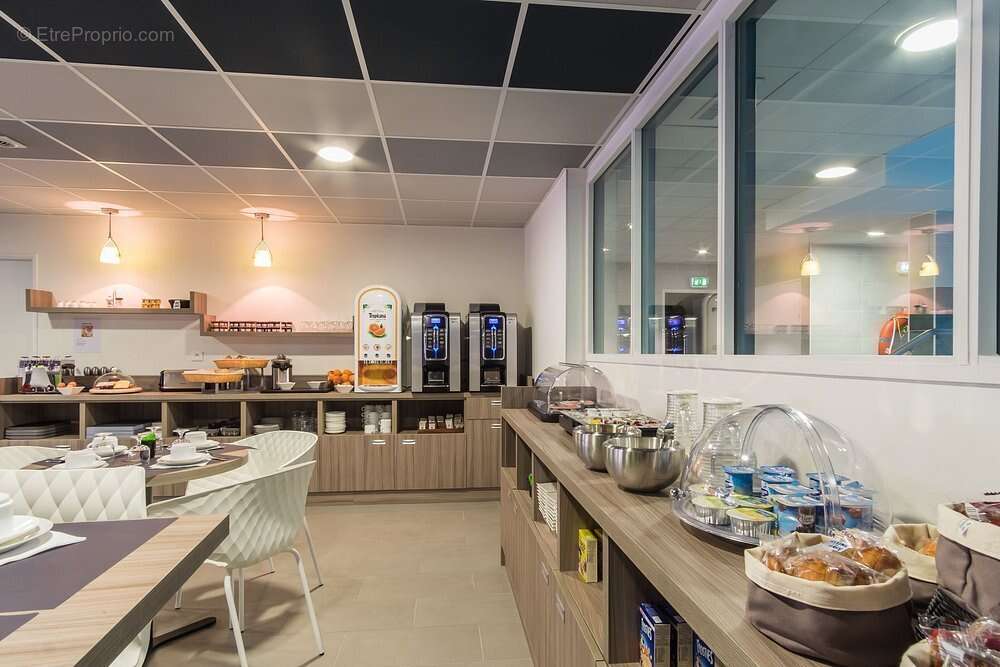 INVESTISSEMENT LOCATIF  Tours  Résidence d'Affaires et Tourisme Nemea Appart'Hotel Quai Victor Tours Centre - 6,02% de rentabi - photo 13