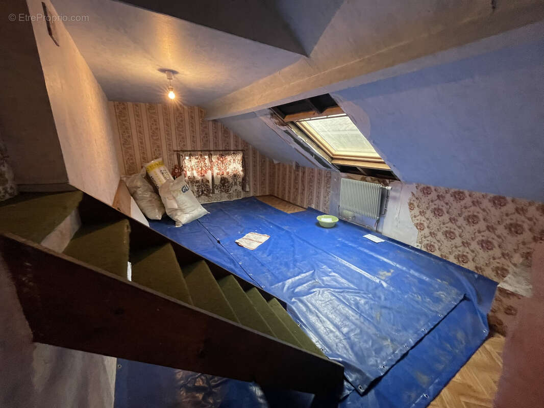 Maison à OSTRICOURT