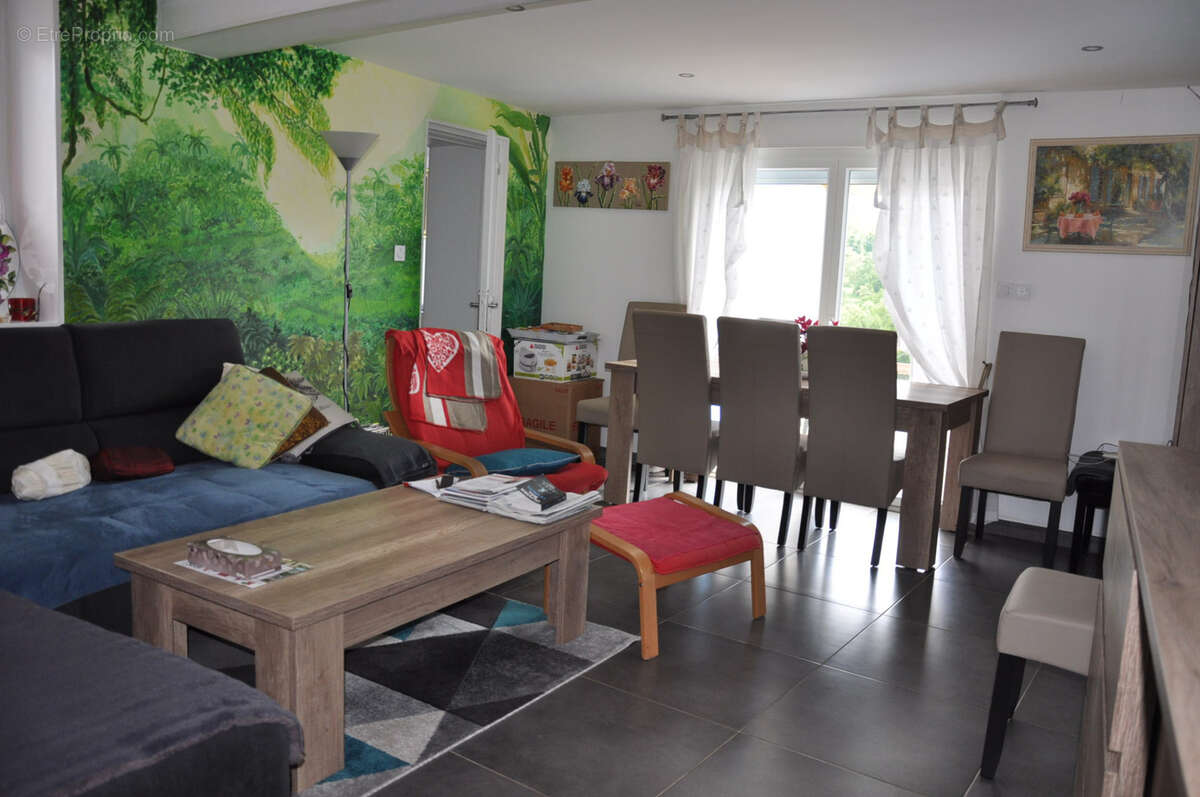 Maison à SAINT-PIERRE-LAVAL