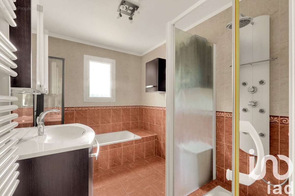 Photo 8 - Maison à LESPINASSE