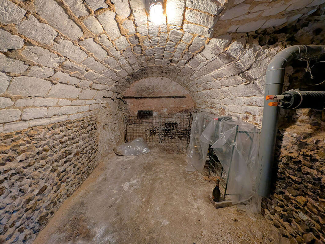 Maison ancienne sur la commune de Montholon de 266m2 habitable et son jardin de 860m2 - photo 18