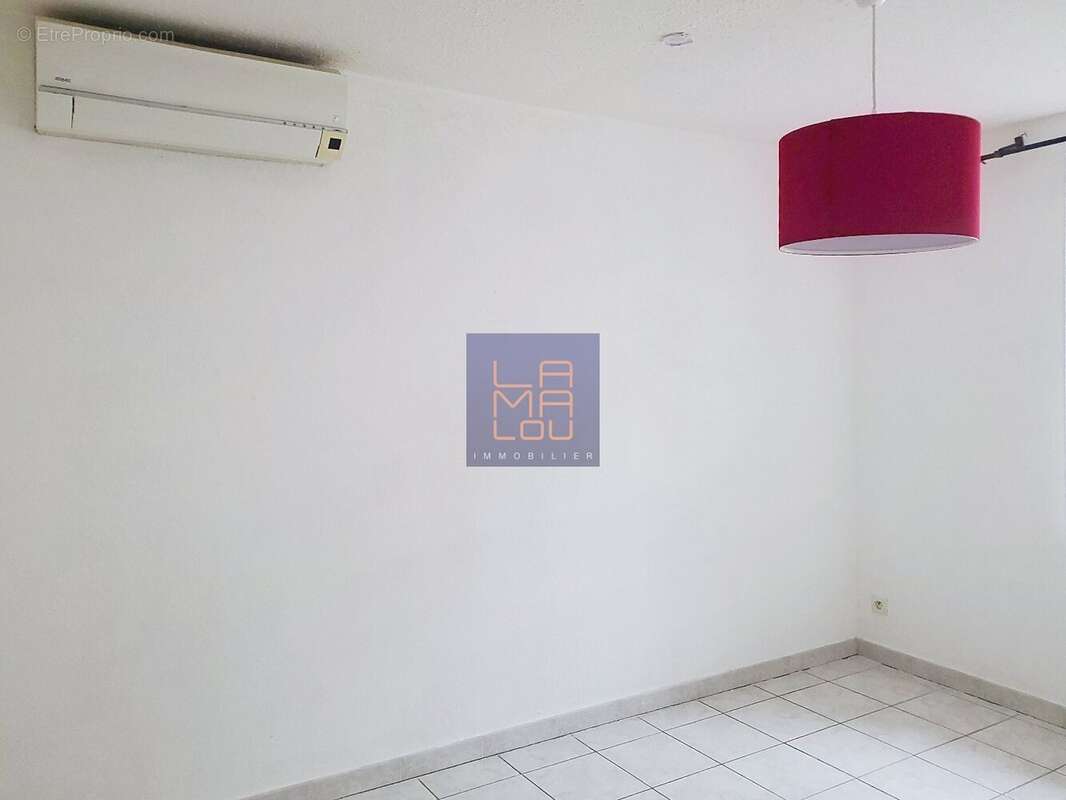 Appartement à LAMALOU-LES-BAINS