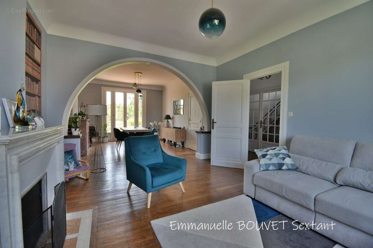 Bergerac, grande maison de ville année 30 joliement rénovée, 5 chambres, proche centre-ville - photo 3