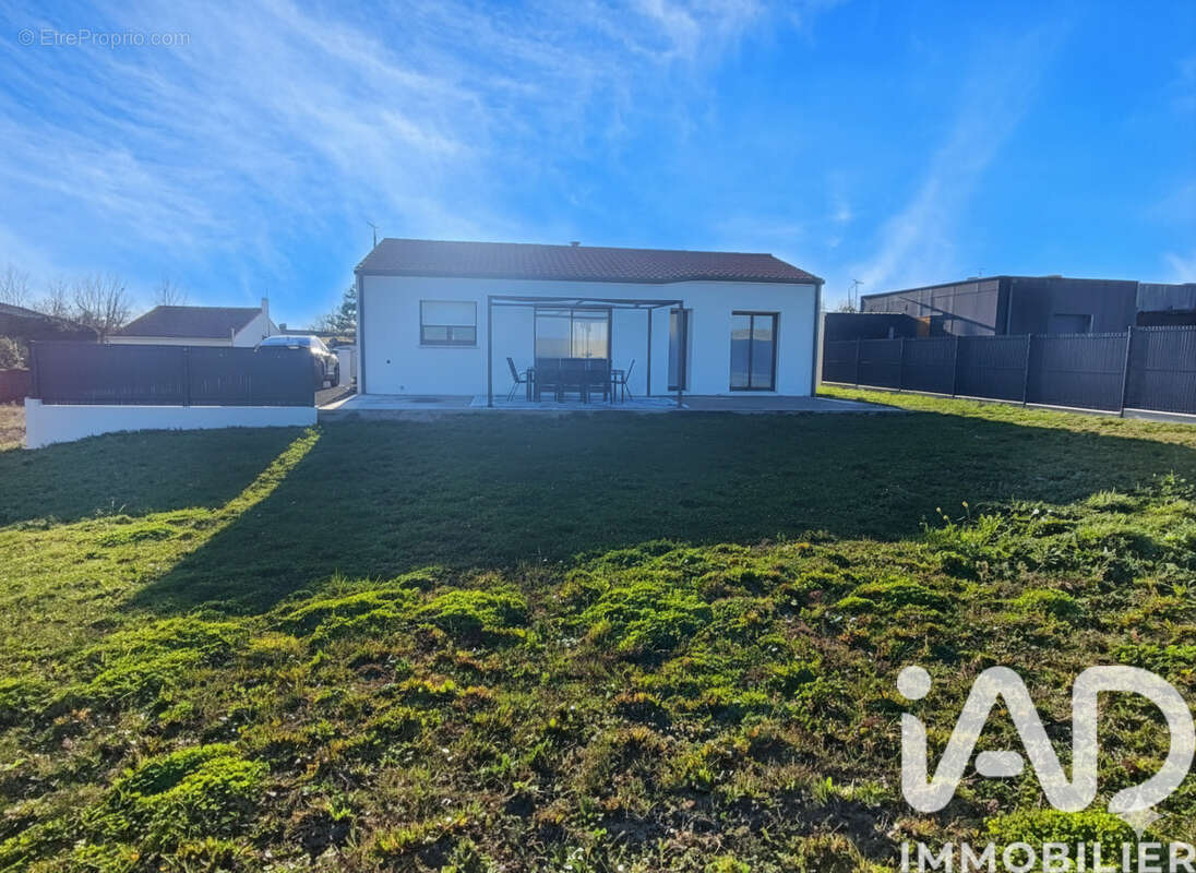 Photo 7 - Maison à TONNAY-BOUTONNE