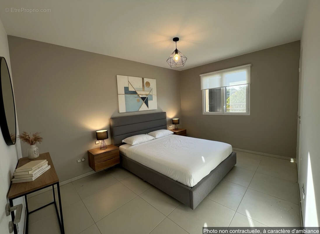 Appartement à VALERGUES
