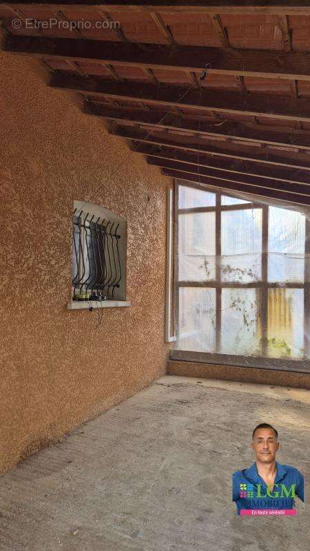 Maison à SAINT-VICTOR-DE-MALCAP