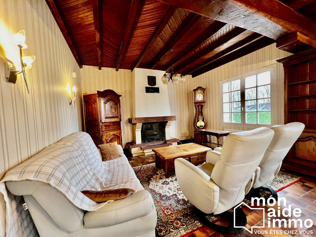 Maison à MONTPON-MENESTEROL