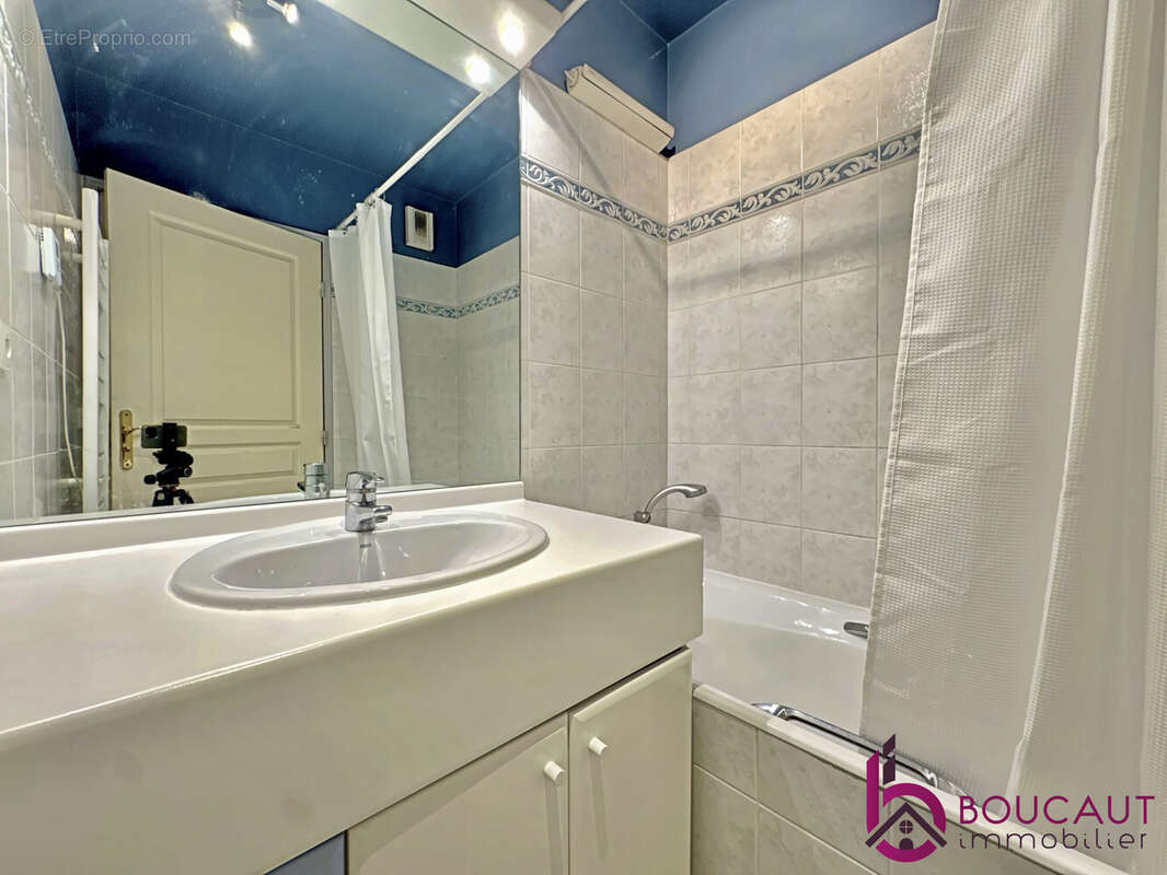 Appartement à LE PLESSIS-ROBINSON