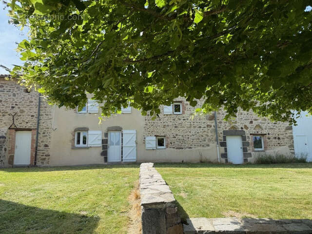 Maison à COMBRONDE