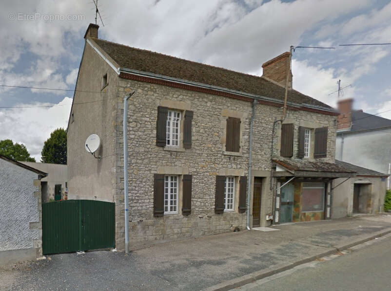 Maison à LOURY