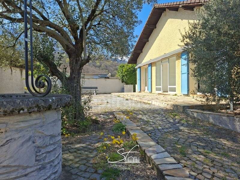 Maison à CHAPAREILLAN