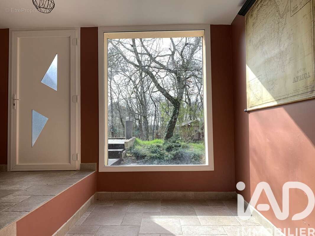 Maison 211 m² à Bourgnac  - photo 4