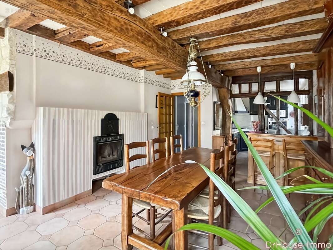 Maison à SAINT-BENOIT-SUR-SEINE