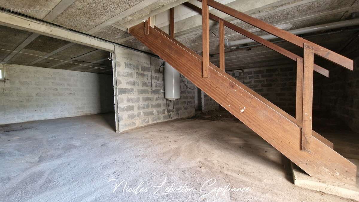 Athis de l'Orne – Pavillon de plain-pied avec sous-sol complet et beau potentiel ! - photo 18