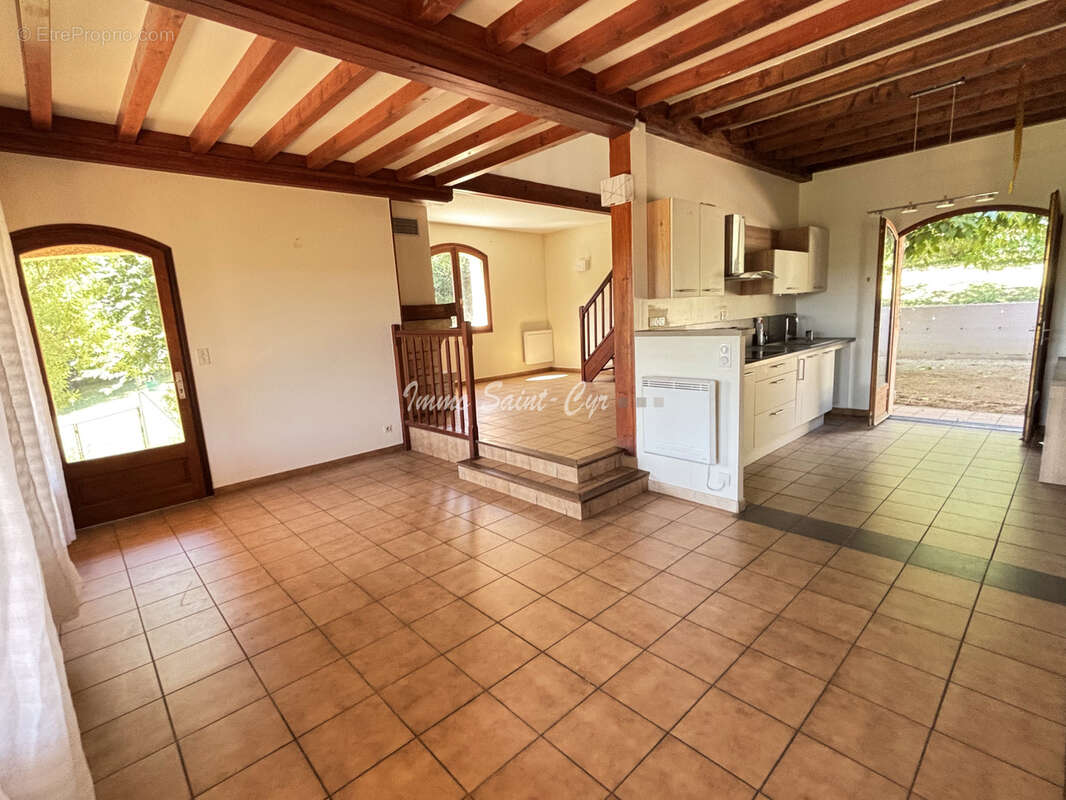 Maison à SAINT-CYR-AU-MONT-D'OR