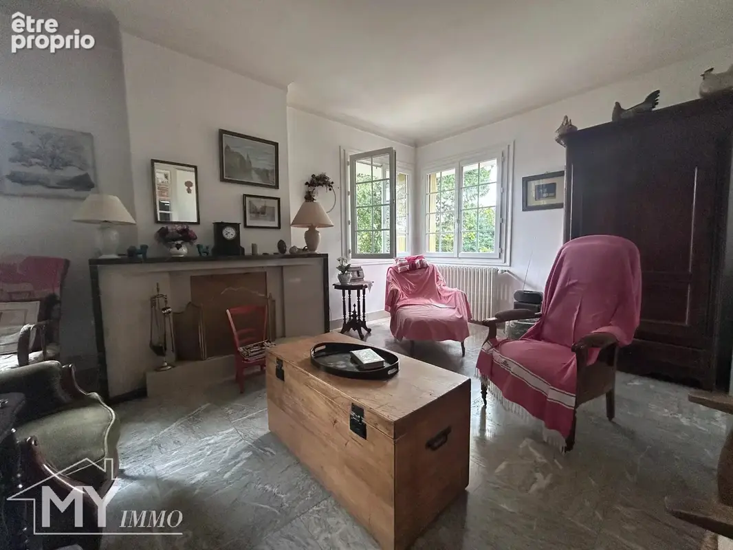 PINEUILH : Maison proche des commodités, jardin arboré, garage et terrasse couverte - photo 6