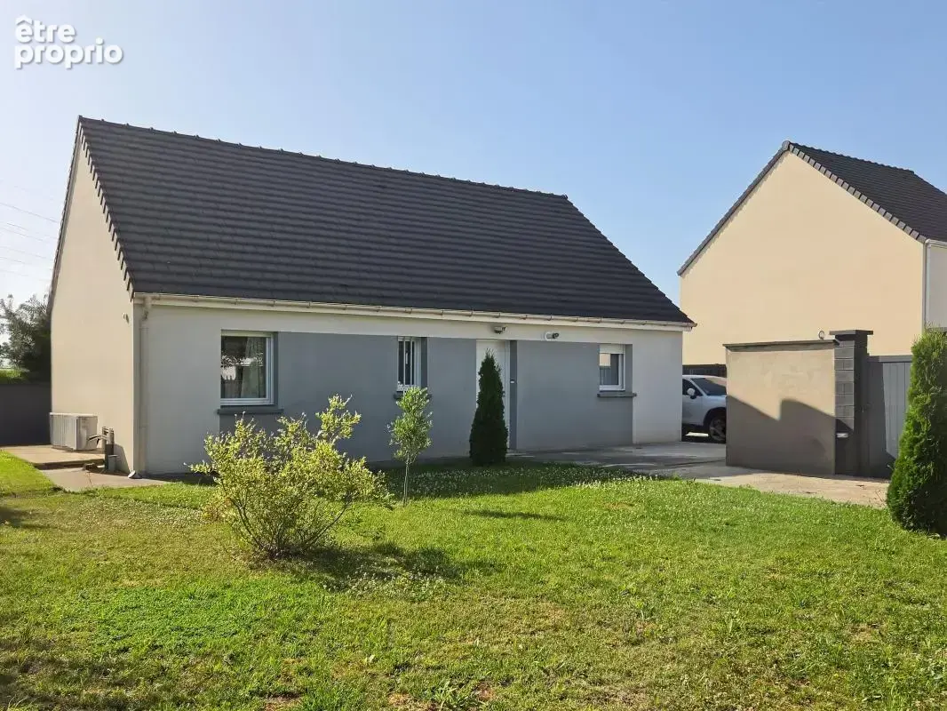 Maison à TOURY