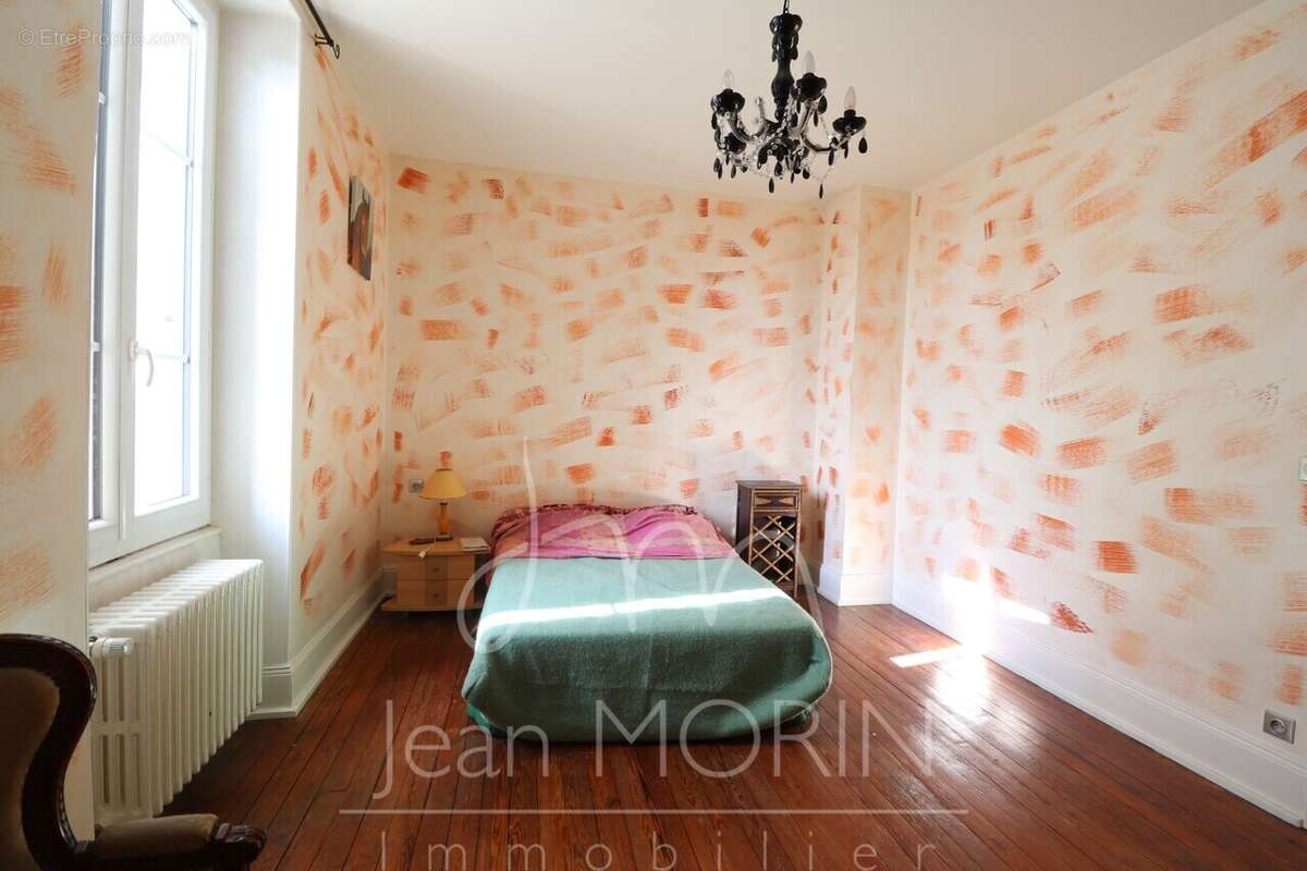 Maison à TOURNON-SUR-RHONE