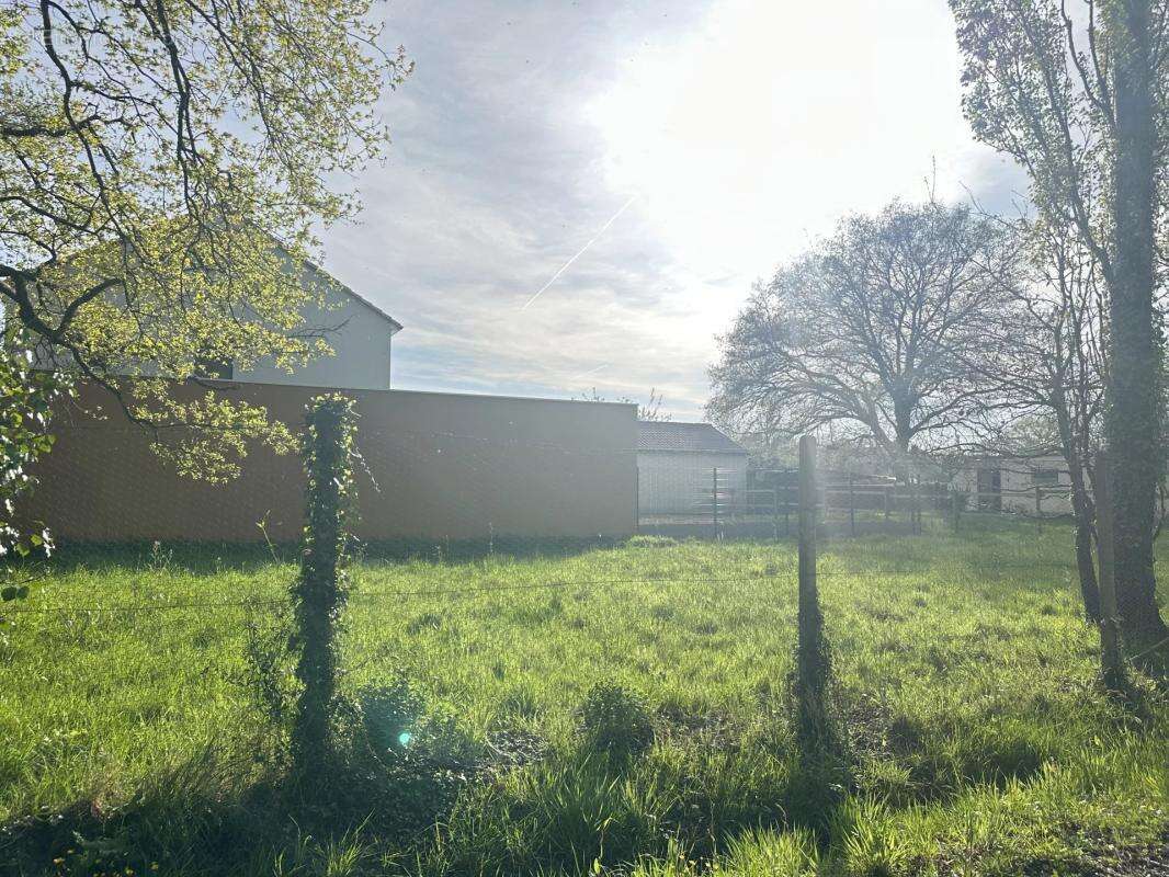 Terrain à LE CELLIER