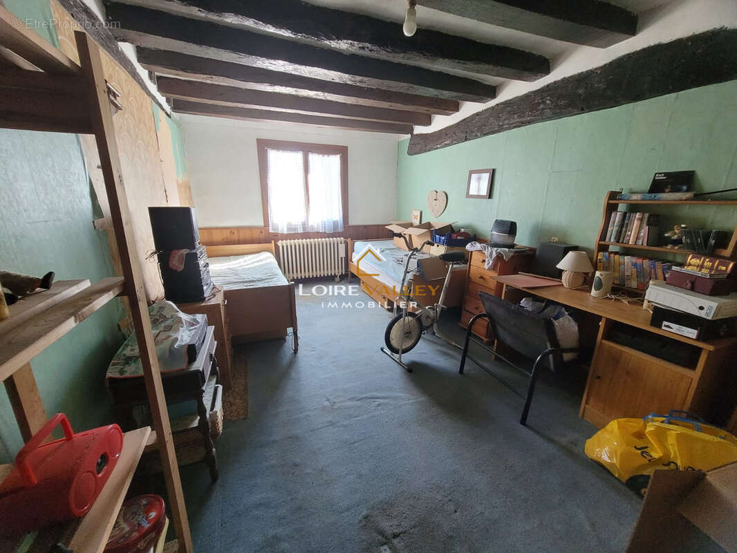 Maison à LONGUE-JUMELLES