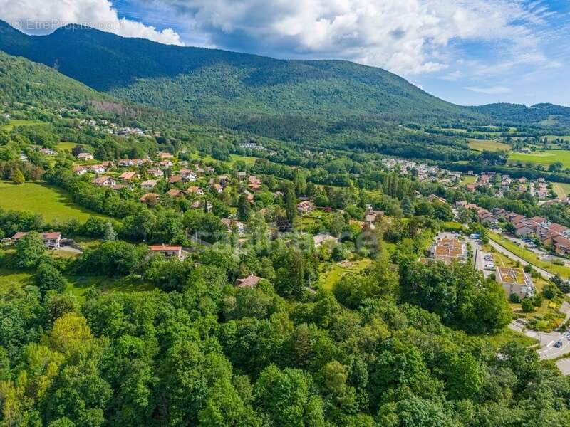 Dpt Ain (01), à vendre proche de GEX  maison P6 de 197 m² - Terrain de 1300 m² - photo 24